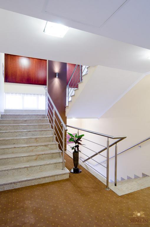 Garni Hotel Semlin B&B Belgrado Buitenkant foto