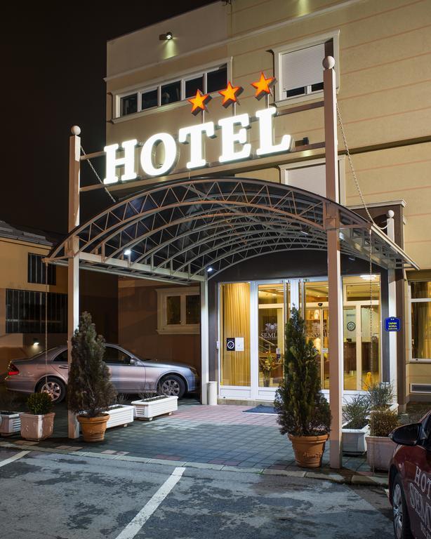 Garni Hotel Semlin B&B Belgrado Buitenkant foto