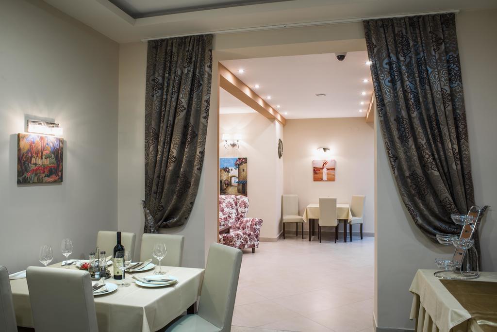 Garni Hotel Semlin B&B Belgrado Buitenkant foto