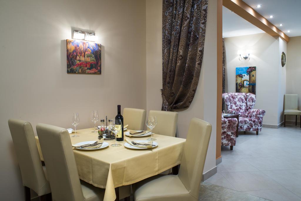 Garni Hotel Semlin B&B Belgrado Buitenkant foto