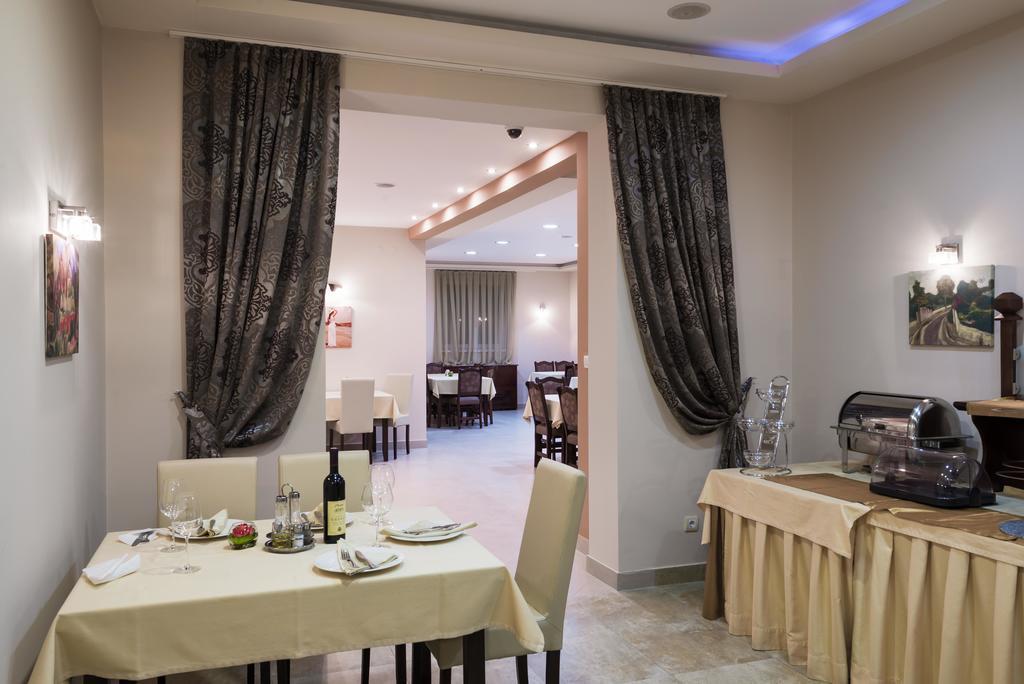 Garni Hotel Semlin B&B Belgrado Buitenkant foto