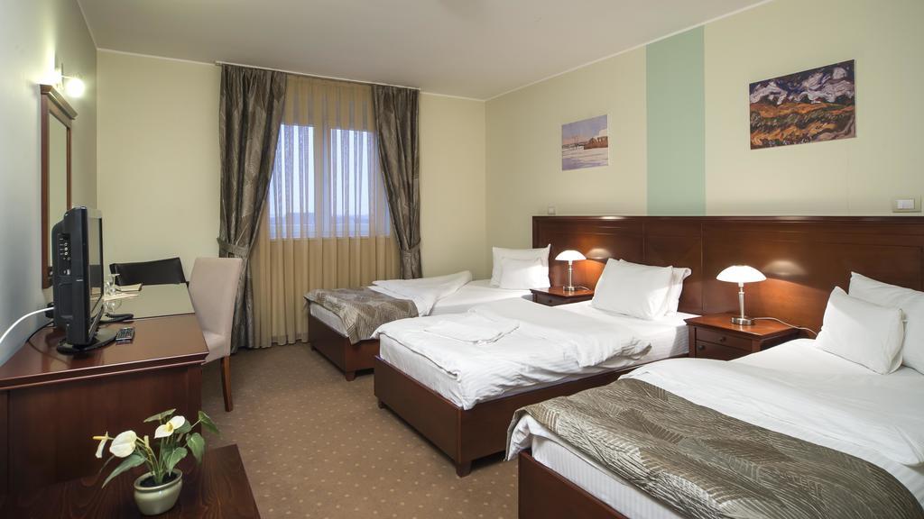 Garni Hotel Semlin B&B Belgrado Kamer foto