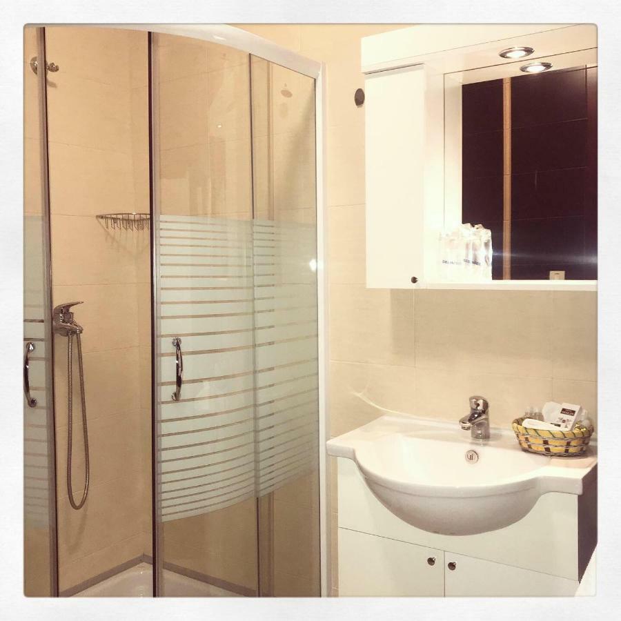 Garni Hotel Semlin B&B Belgrado Buitenkant foto